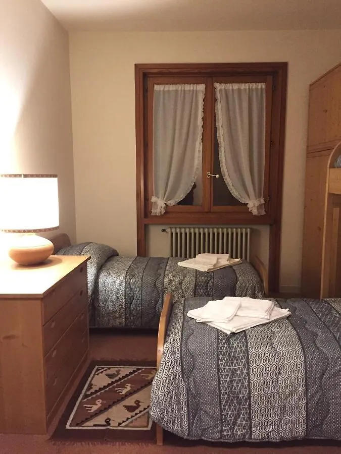 La Casa Tra Gli Olivi Villa Sona 0*,